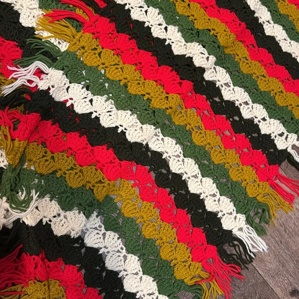 Crocheted‎ throw